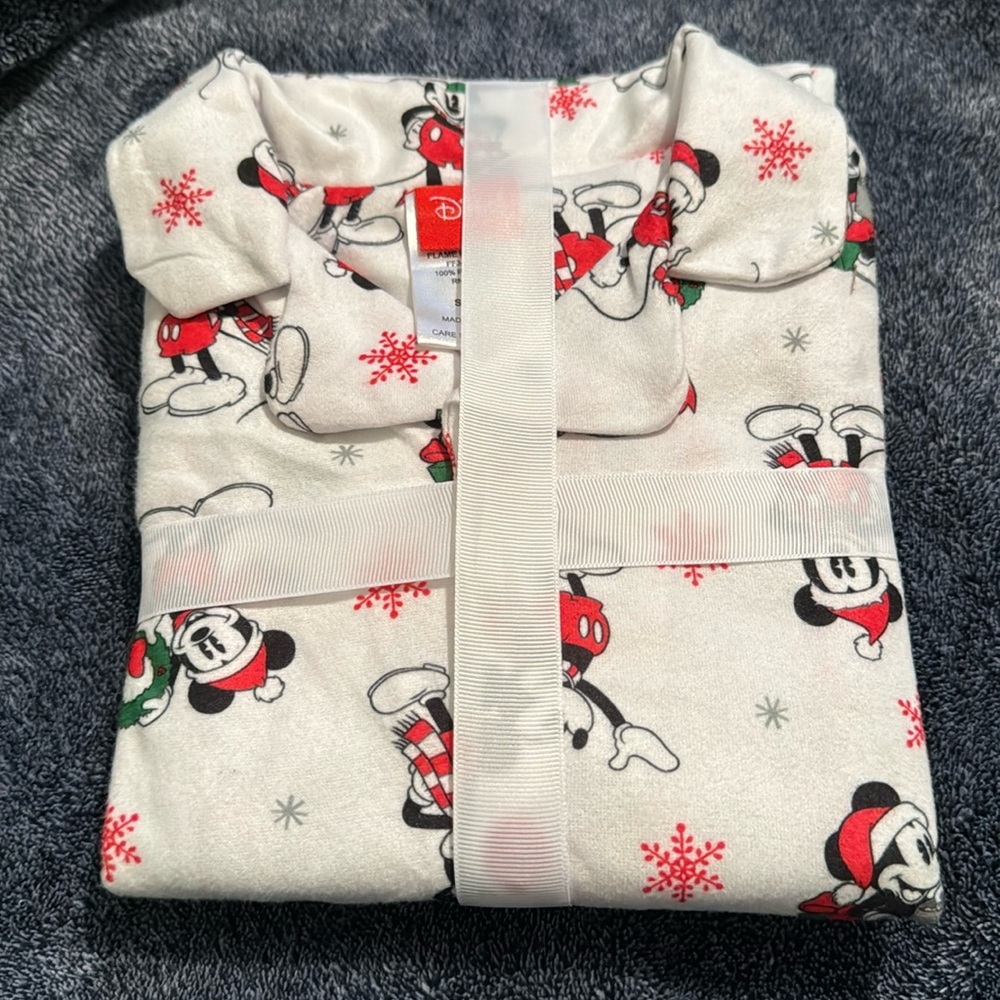 Gray Mickey &Friends Holiday fun  (2 PIECE SET Disney Family PJ’S)